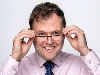 headshot Colin Dawson