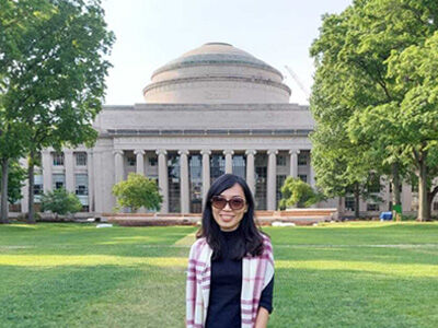Utami Prasetiawati in front of MIT's Great Dome Utami Prasetiawati in front of MIT's Great Dome