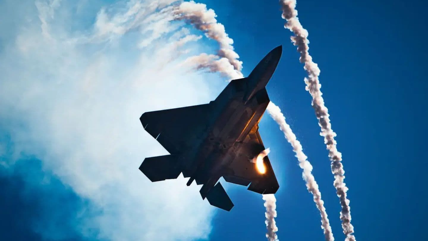 F22 fighter jet