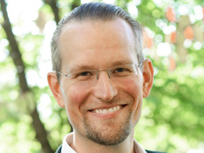 headshot of Peter Åberg headshot of Peter Åberg