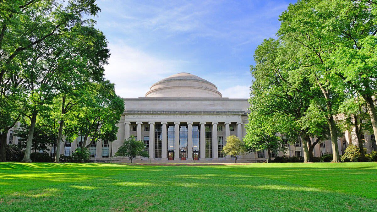 photo of the MIT dome building